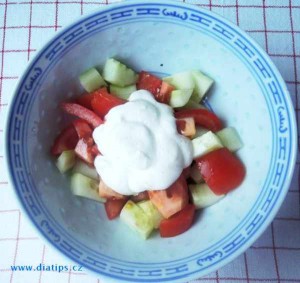 Zeleninový salát s jogurtem