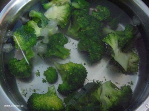 Brokolice ochlazení po krátkém vaření