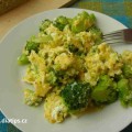brokolice s vejci jako na mozeček na talíři